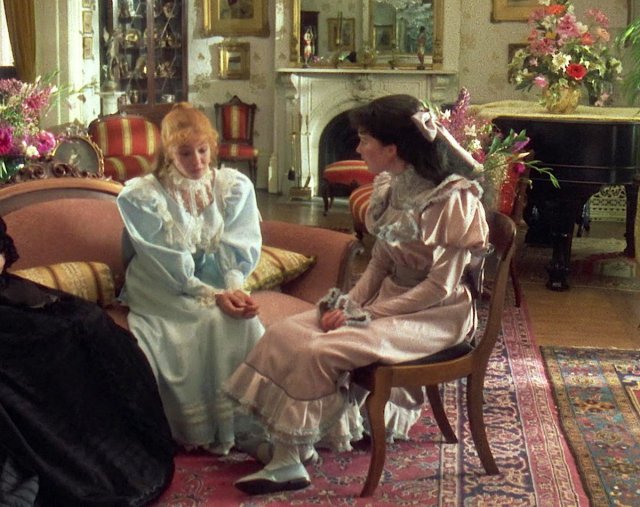Fictional Fashion: Anne's Puffed Sleeves The Story Adventurer Fictional Fashion: Anne's Puffed Sleeves The Story Adventurer